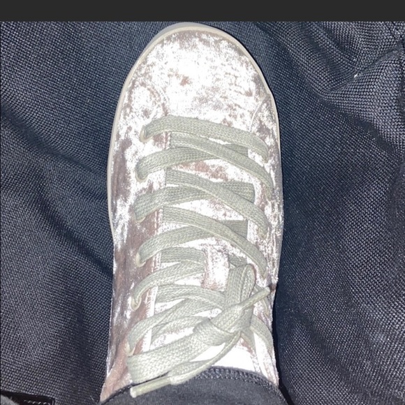 🌸NWOB RAG & BONE RB1 low top grey velvet sneakers - Picture 4 of 16